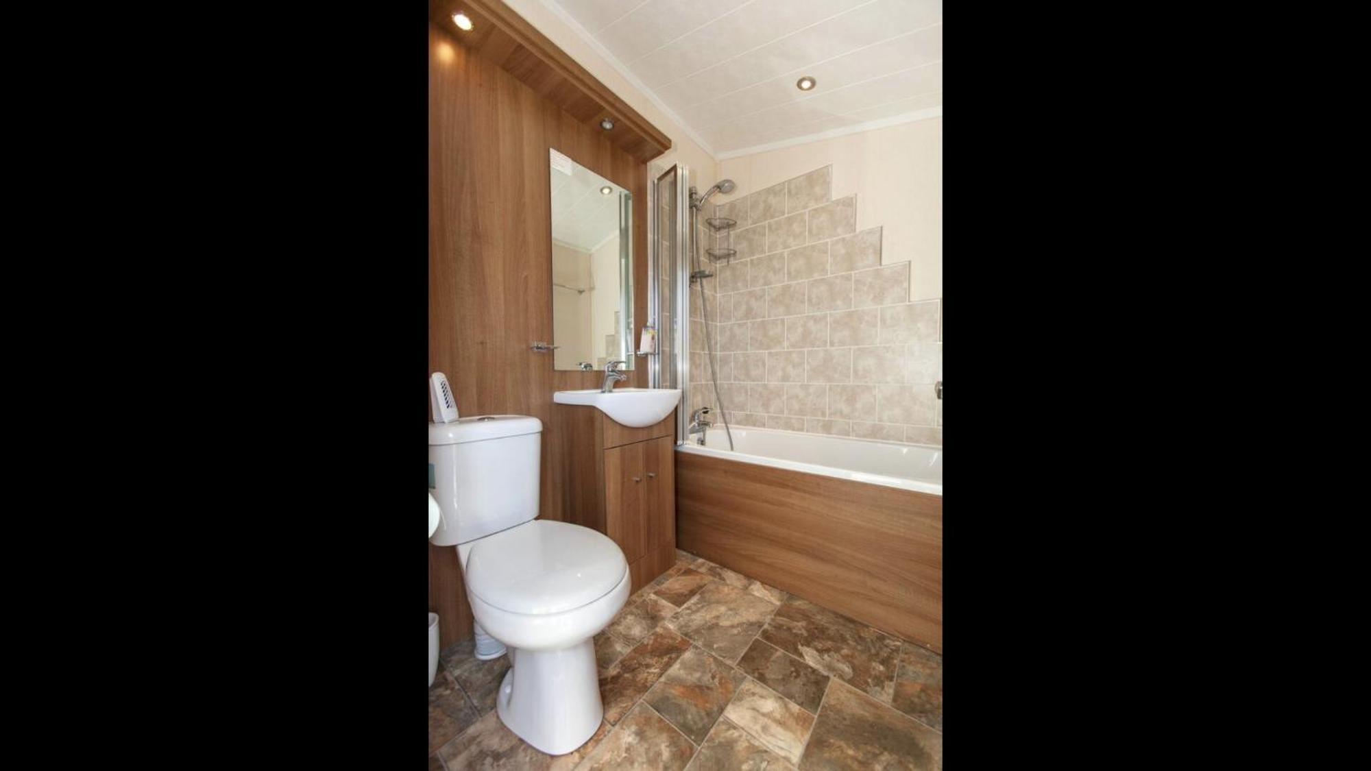 Bumblebee Lodge Tydd St. Giles Exterior photo