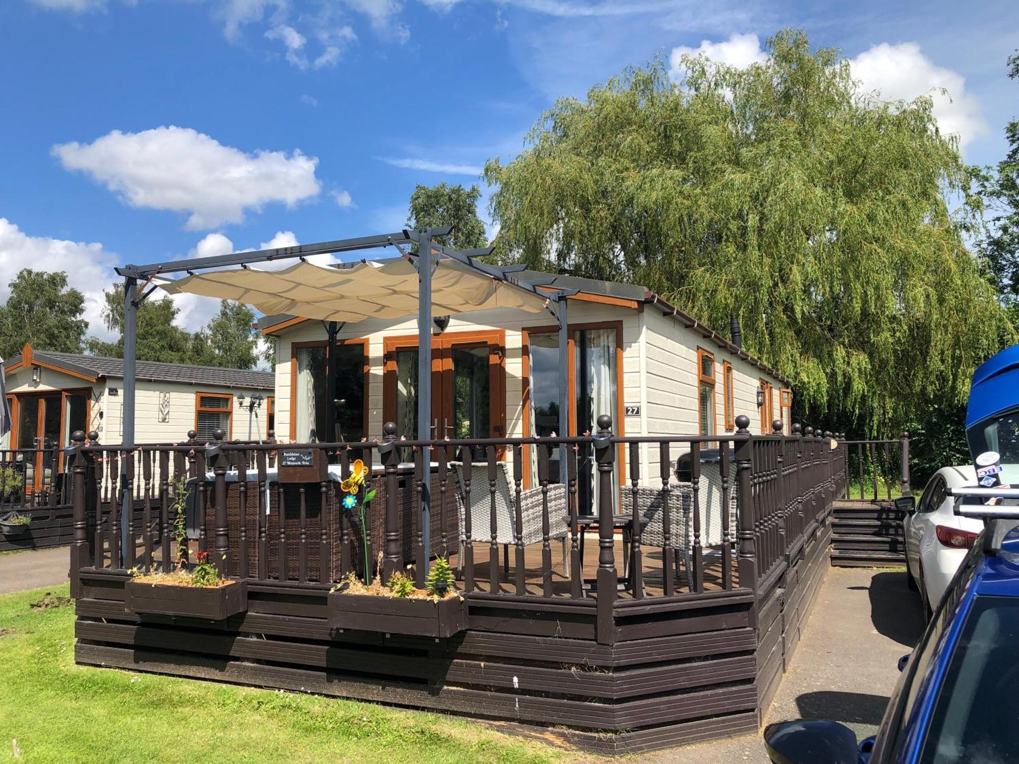 Bumblebee Lodge Tydd St. Giles Exterior photo